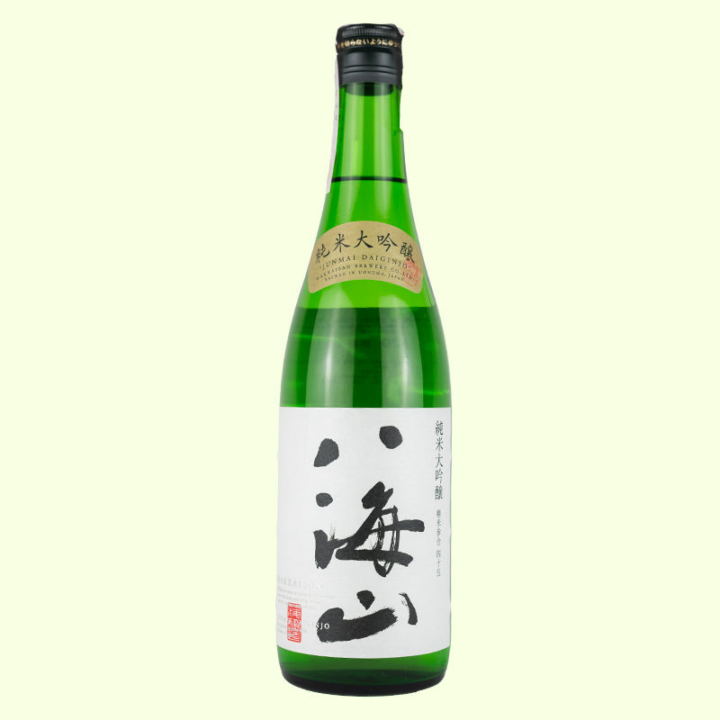 Una bottiglia di Hakkaisan Junmai Daiginjo da 720 ml